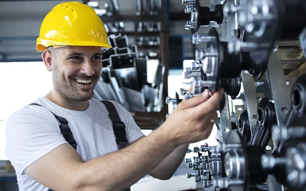 Servicios Industriales Garrido. Con nuestros servicios industriales, optimiza la eficiencia y el rendimiento de tus equipos, manteniendo tu operación en pleno funcionamiento.